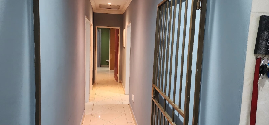 6 Bedroom Property for Sale in Zinniaville North West
